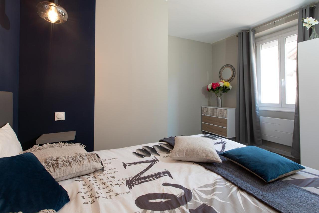 Le Red St Léon : Lit Queen Size * WIFI * Idéal Couple Colmar Esterno foto