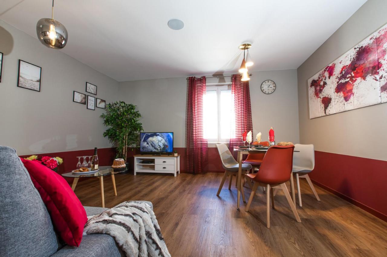 Le Red St Léon : Lit Queen Size * WIFI * Idéal Couple Colmar Esterno foto
