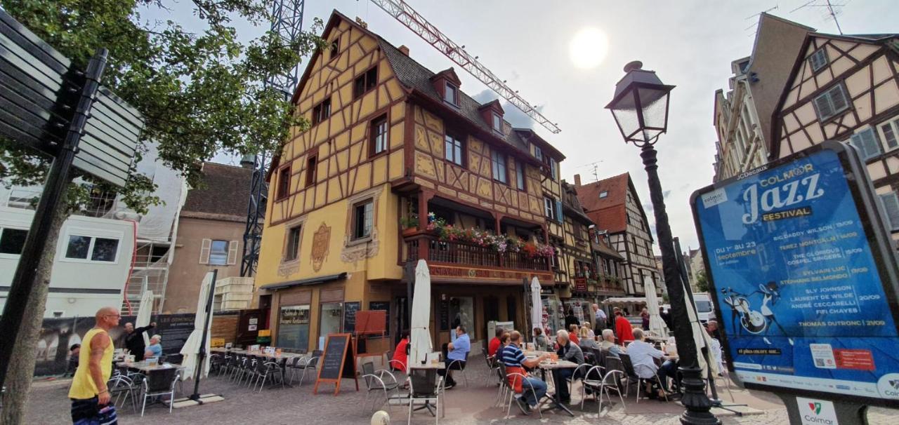 Le Red St Léon : Lit Queen Size * WIFI * Idéal Couple Colmar Esterno foto