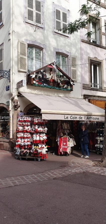 Le Red St Léon : Lit Queen Size * WIFI * Idéal Couple Colmar Esterno foto