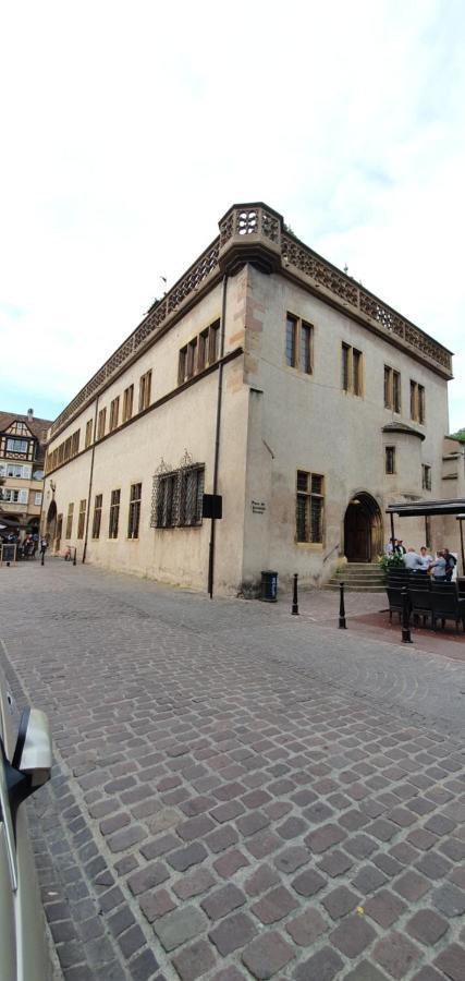Le Red St Léon : Lit Queen Size * WIFI * Idéal Couple Colmar Esterno foto