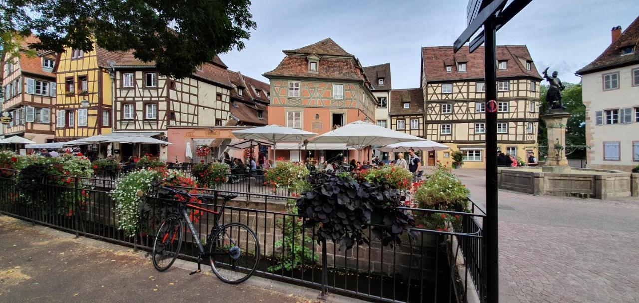 Le Red St Léon : Lit Queen Size * WIFI * Idéal Couple Colmar Esterno foto
